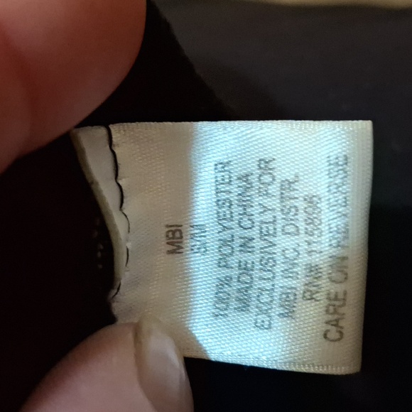 Women's Embroidered Pug Black Gloves. - Picture 5 of 8